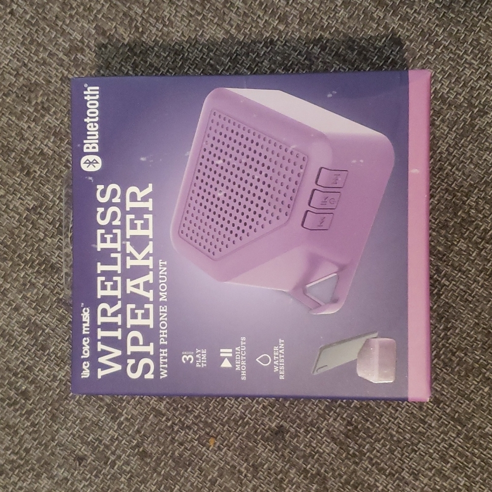 Water resistant bluetooth speaker